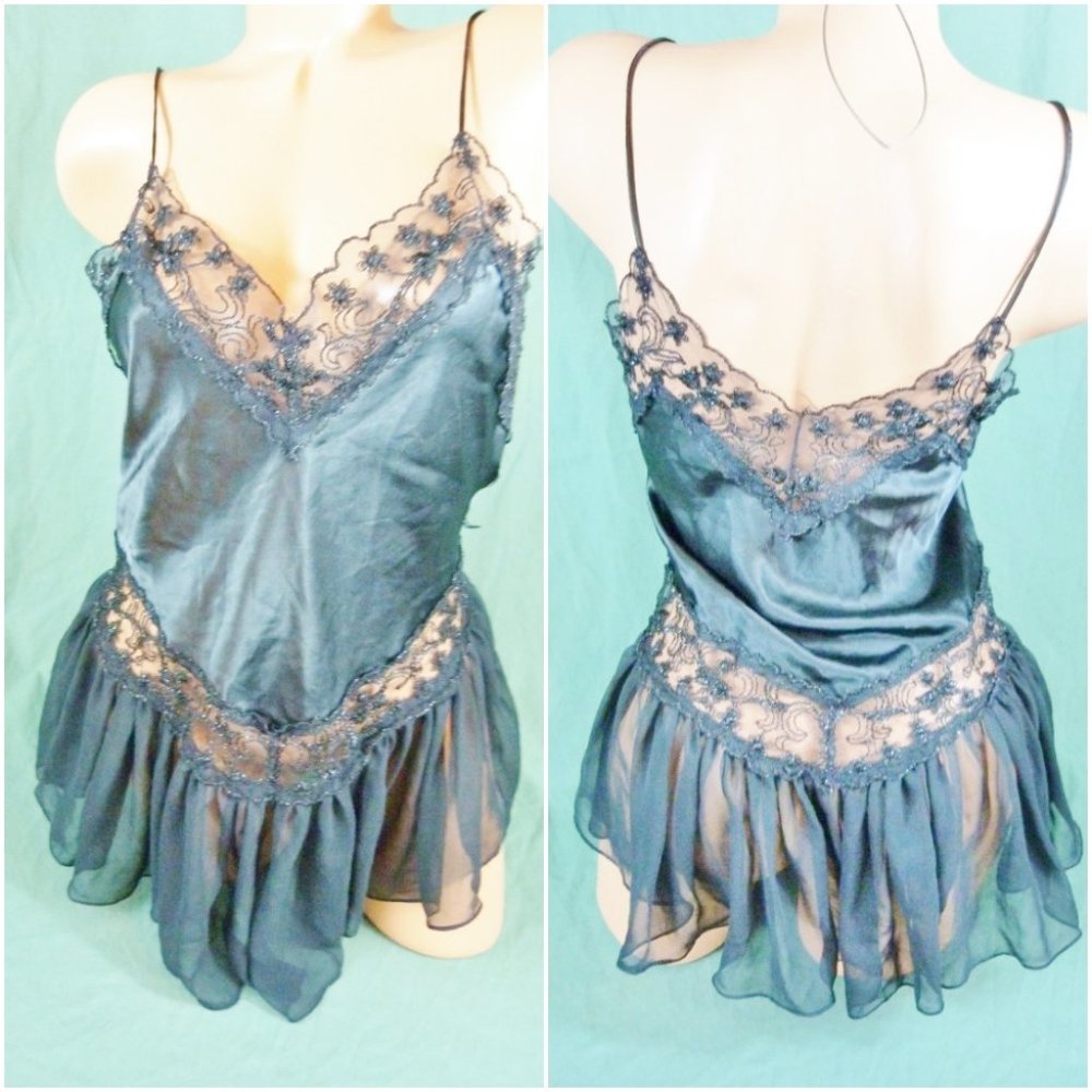 Victorias Secret Medium Babydoll Nighty Chemise
